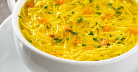 Rosół szybko skwaśnieje, jeśli nie zrobisz dwóch rzeczy po ugotowaniu
