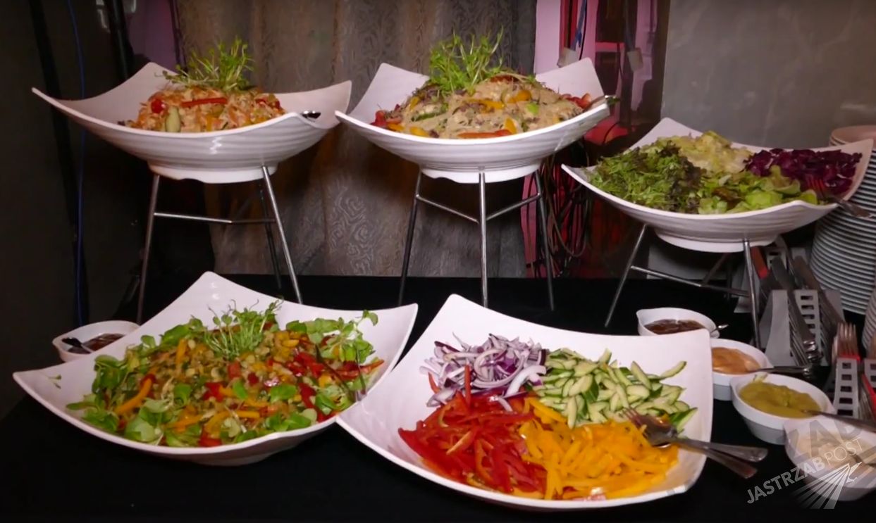 Co gwiazdy jedzą na bankietach?