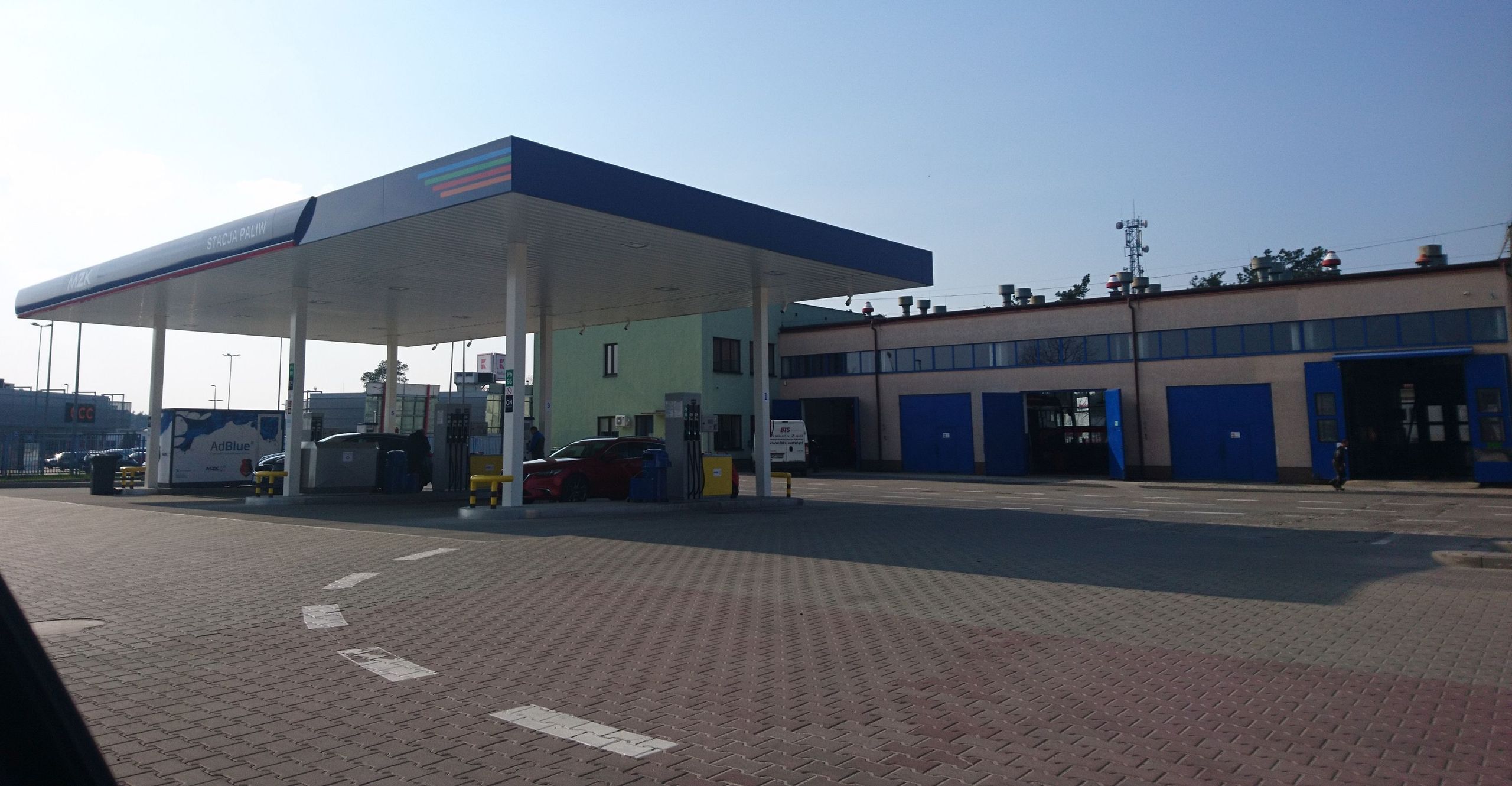 Stacja paliw MZK na terenie zajezdni autobusowej 