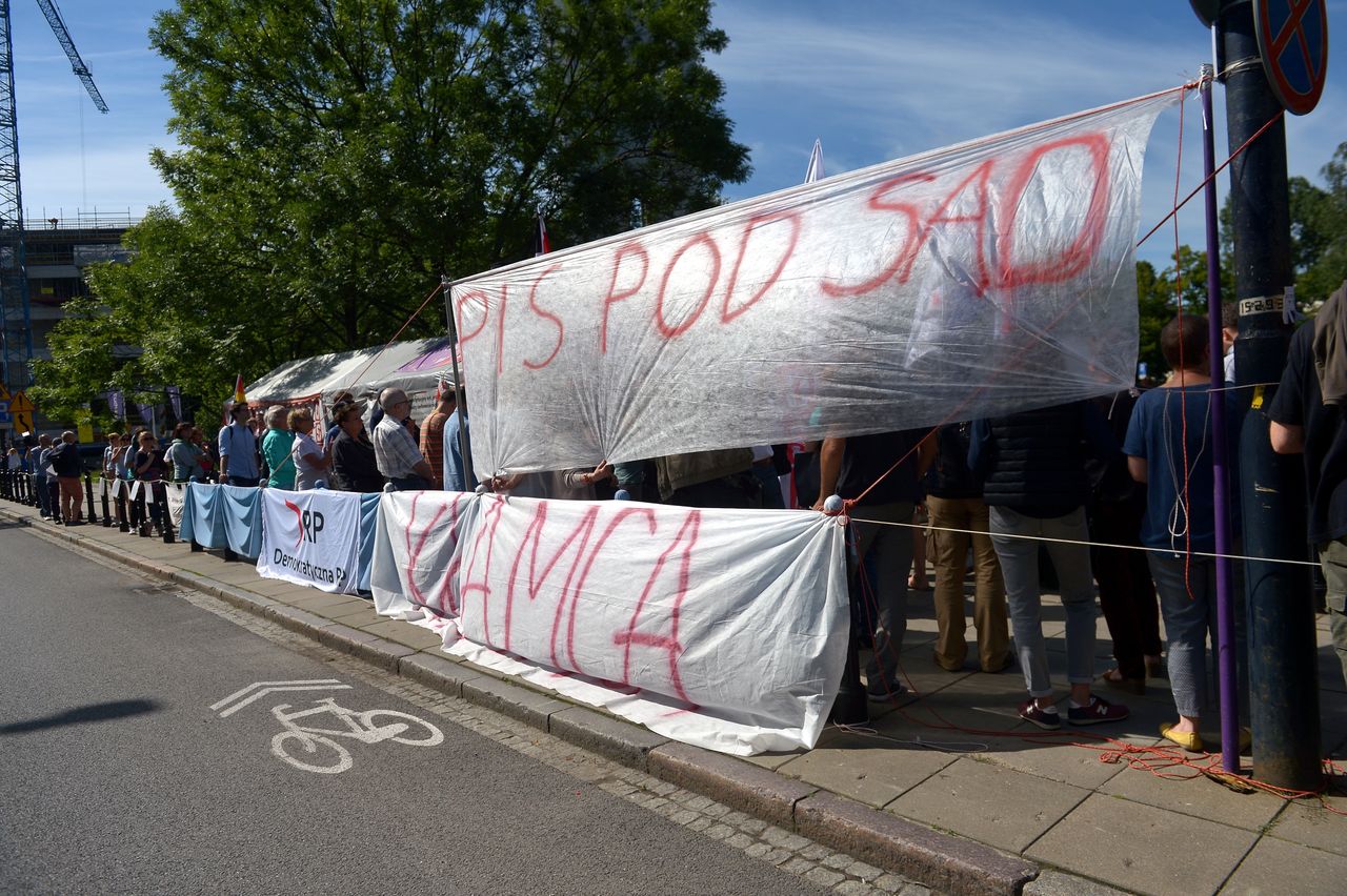 Przed Sejmem i Sądem Najwyższym: powstrzymajmy zamach stanu!