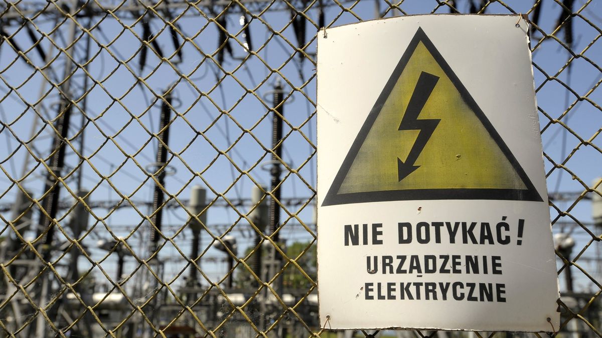 Chaos związany z ustawą o cenach prądu trwa. Ministerstwo zapewnia: ustawa obowiązuje, wkrótce podamy szczegóły