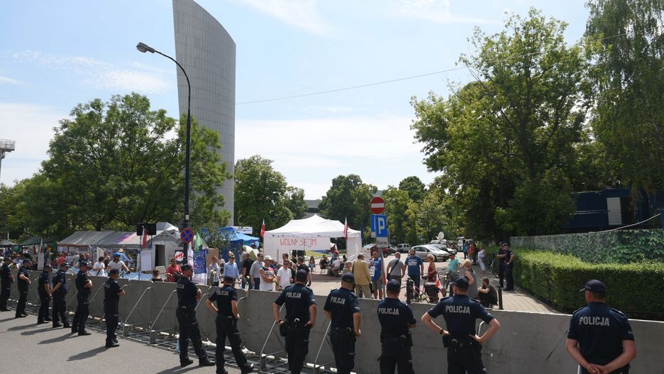 Protest przed Sejmem