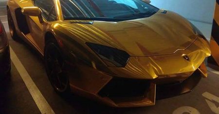 Złote Lamborghini wróciło do Polski. Już jeździ