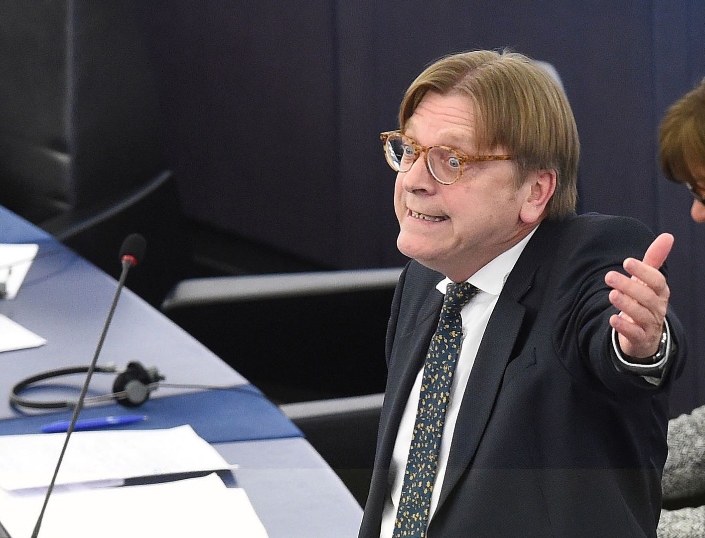 Verhofstadt kontratakuje. W PE będzie walka o Polskę