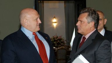 Prezydent Aleksander Kwaśniewski na spotkaniu z zastępcą sekretarza stanu USA Richardem Armitagem