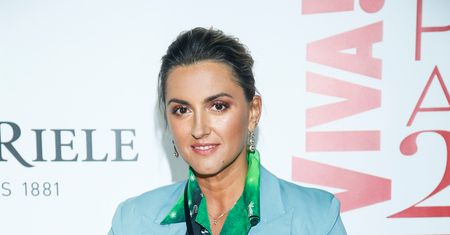 Karolina Szostak pojawiła się na ściance. Uwagę zwracała twarz