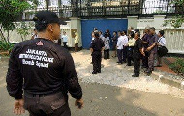 Ewakuowano brytyjską ambasadę w Dżakarcie