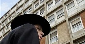 Szaron zaczyna samodzielnie oddychać