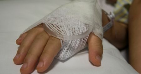 Nietypowe żądanie w niemieckim szpitalu. Nie chcieli, aby ich dziecko leżało obok obcokrajowców