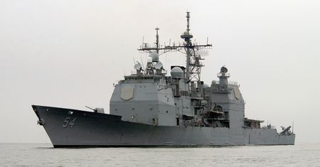 USA i Chiny. Igraszki USS Antietam w Cieśninie Tajwańskiej