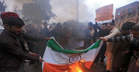Indie i Pakistan na krawędzi wojny. Napięcie widać także na ulicach