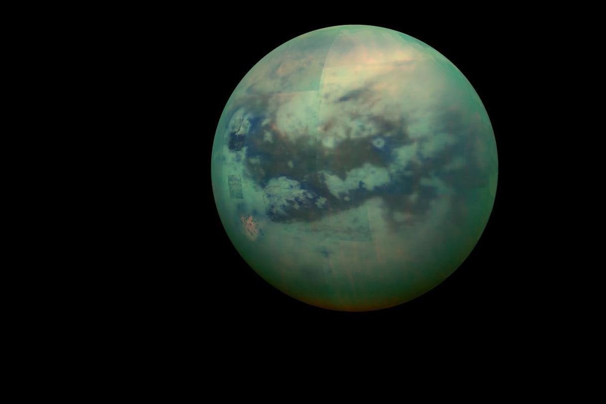 NASA stworzyła pierwszą taką mapę Tytana, tajemniczego księżyca Saturna