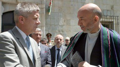 Premier Marek Belka spotkał się w Kabulu z prezydentem Afganistanu Hamidem Karzajem