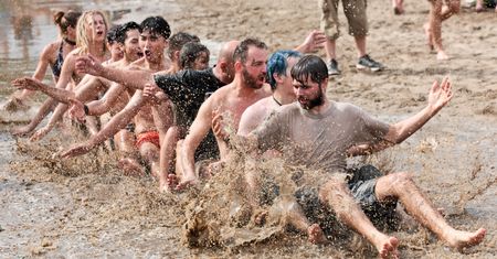 Panie kierowco, pan się zatrzyma! To już tu - Przystanek Woodstock