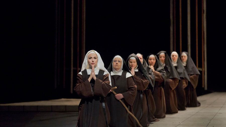 Na podstawie historii 16 sióstr zakonnych powstała opera Francisa Poulenca "Dialogi karmelitanek"