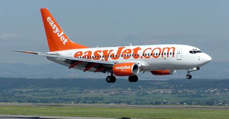 EasyJet: agresywni pasażerowie na pokładzie. Musiano przekierować lot