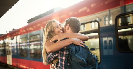 Rozpoznaj języki, w jakich napisaliśmy "dzień dobry". Rozgryź 13 zagadek, a będziesz mistrzem