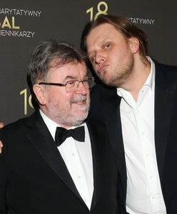 Piotr Woźniak-Starak na ściance Balu Dziennikarzy i chwila, którą pewnie chciałby wymazać z pamięci