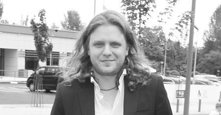 Piotr Woźniak-Starak miał marne szanse. Kobieta z motorówki była ranna
