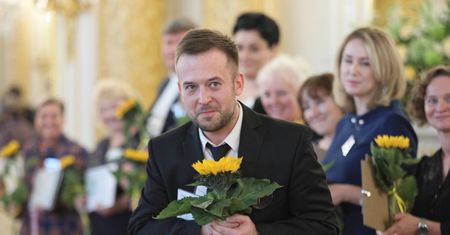Kpiny po zamieszaniu z doradcą Hołowni. Przemysław Staroń wypomina niekonsekwencję