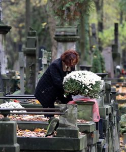 Przepisy rodem z PRL-u. Prochy powinny spocząć na cmentarzu, z wiatrem ich nie puścisz