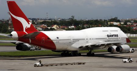 Australia. Dym w kabinie samolotu, awaryjne lądowanie i ewakuacja w Sydney