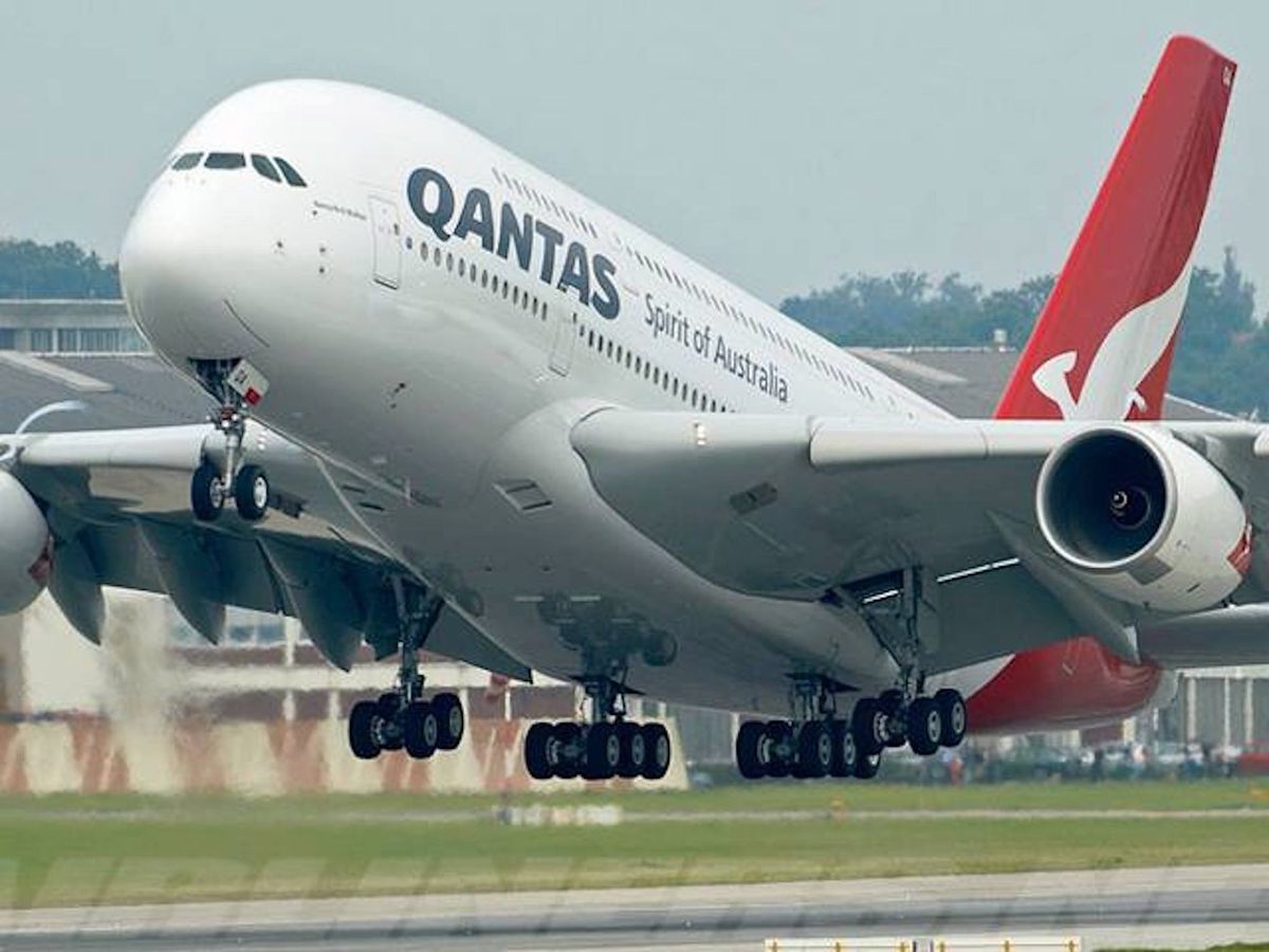 Koronawirus w Australii. Linia lotnicza Qantas nie przestrzega zasad dystansu społecznego