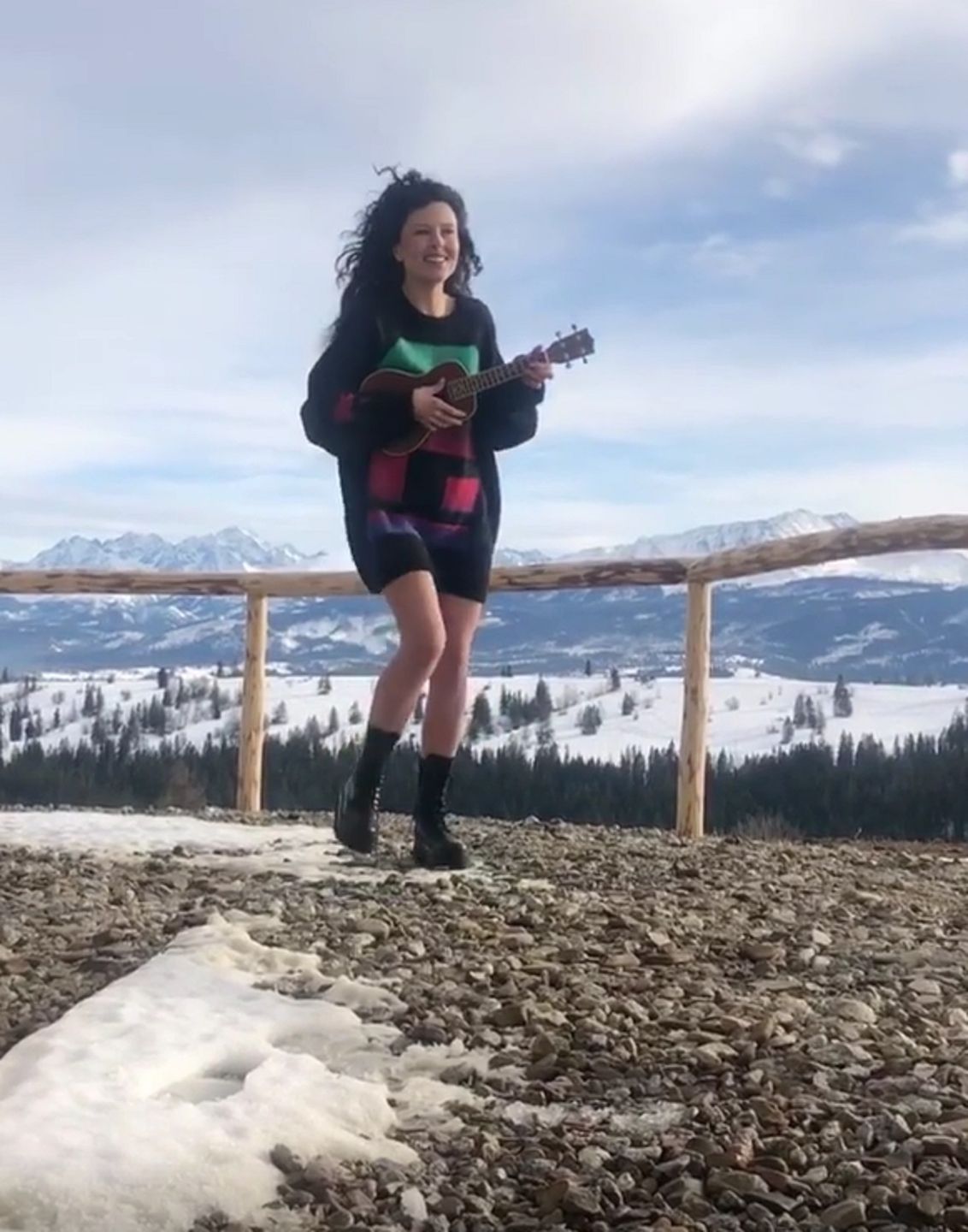 Ramona Rey - śpiewa Pocahontas