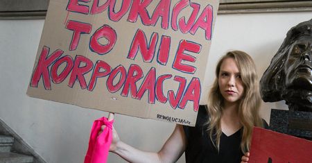 Maja Staśko protestowała przeciwko spotkaniu z Polańskim w Łódzkiej Szkole Filmowej. Władze uczelni wezwały policję