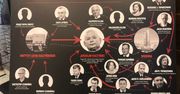 Sejm. Tablica "Układ Kaczyńskiego" wróciła na korytarz