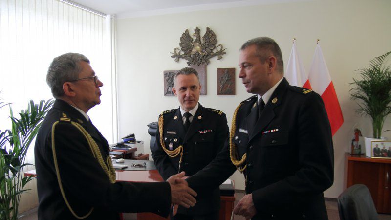 St. bryg. Paweł Frątczak po 37 latach odchodzi ze służby. Był rzecznik prasowym KG PSP.