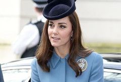 Kate Middleton wraca do niebieskiego