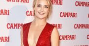Kate Hudson - lady in red