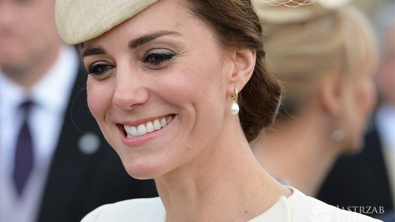 Księżna Kate na garden party w Pałacu Buckingham (fot. ONS)