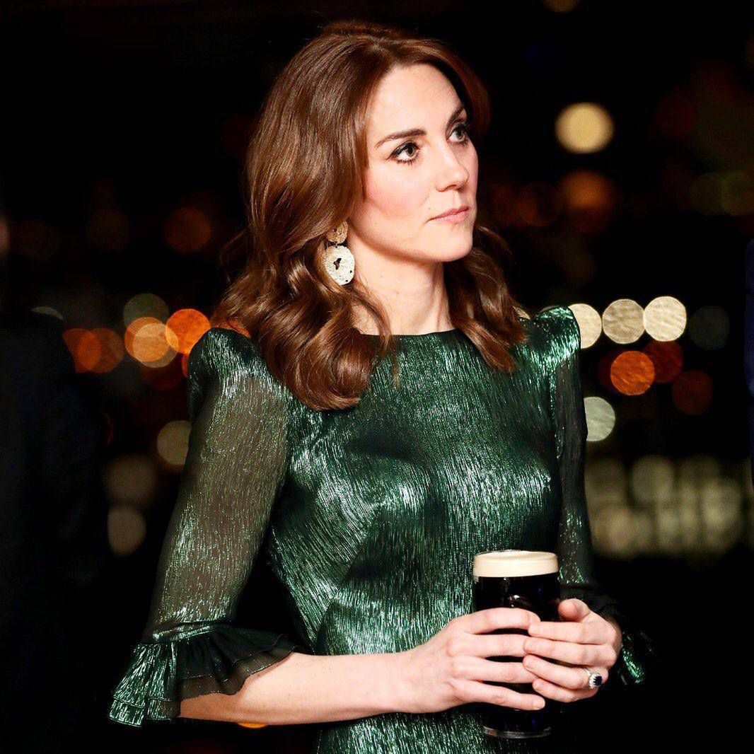 Księżna Kate w zielonej sukience