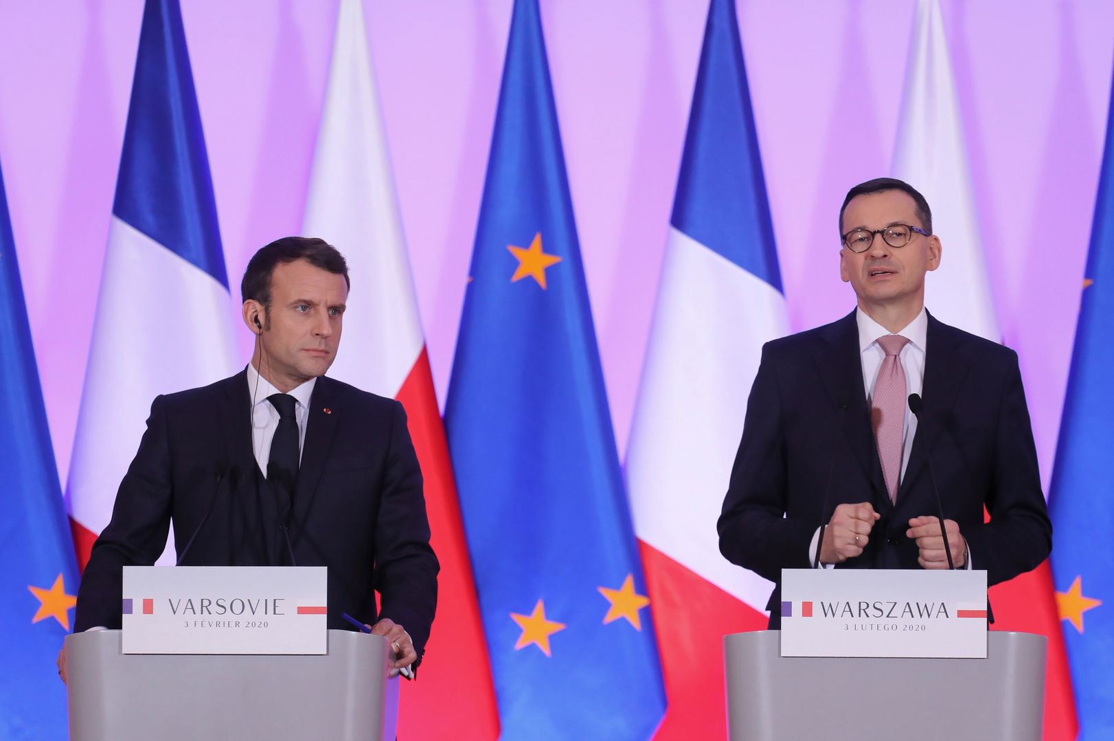 Emmanuel Macron i Mateusz Morawiecki spotkali się w KPRM. "Francja nie chce nikogo pouczać"