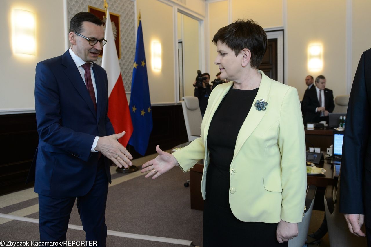 Morawiecki ujawnia, jak Merkel skomentowała porażkę Szydło