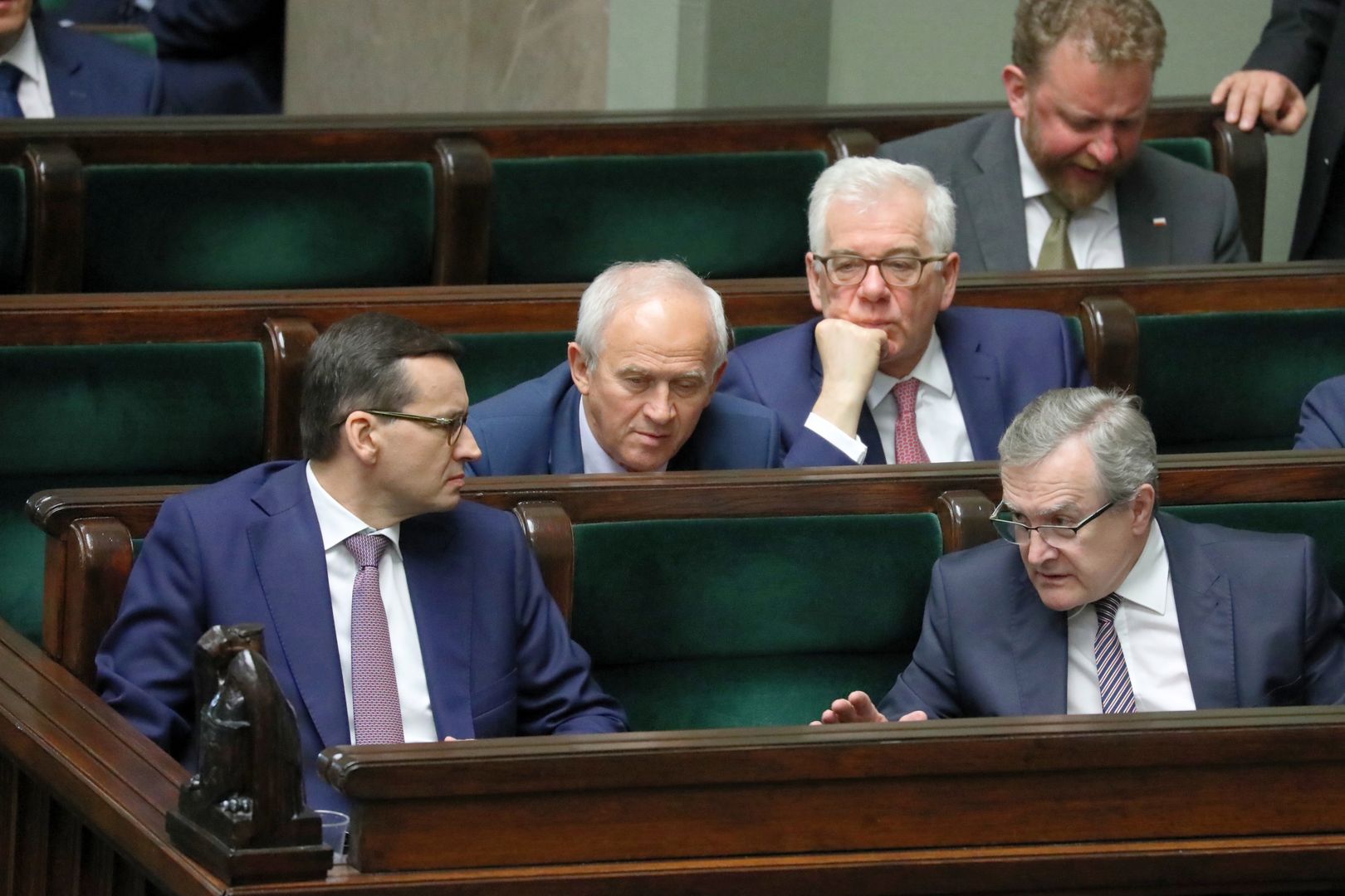 Rząd zwleka z odpowiedzią na ok. 700 interpelacji