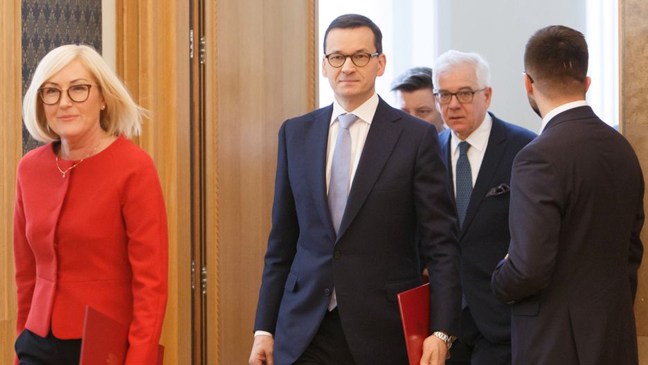 Sędzia Wojciech Łączewski chce, by premier Mateusz Morawiecki wytłumaczył się ze słów rzeczniczki rządu Joanny Kopcińskiej.