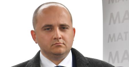 Koronawirus w polskim rządzie. Władze nie stosują się do własnych zaleceń