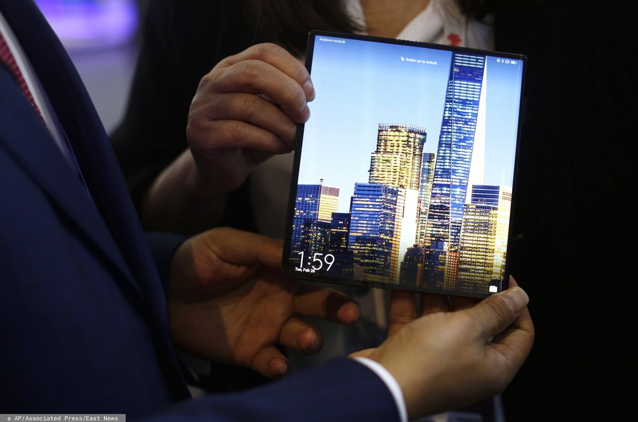 Huawei: Rozkładany Mate X trafi na rynek w przyszłym w miesiącu