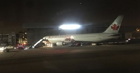 Madryt. Awaryjne lądowanie Boeinga 767 Air Canada. Nagranie trafiło do sieci