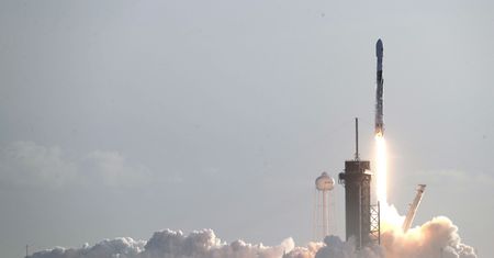 Elon Musk. Szósta seria satelitów Starlink trafiła na orbitę