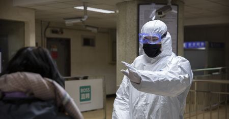 Koronawirus: lek na HIV może zwalczyć wirusa z Chin? Eksperci są pełni optymizmu