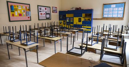 Zdalne lekcje ruszyły. Ministerstwo Cyfryzacji wspiera uczniów i nauczycieli