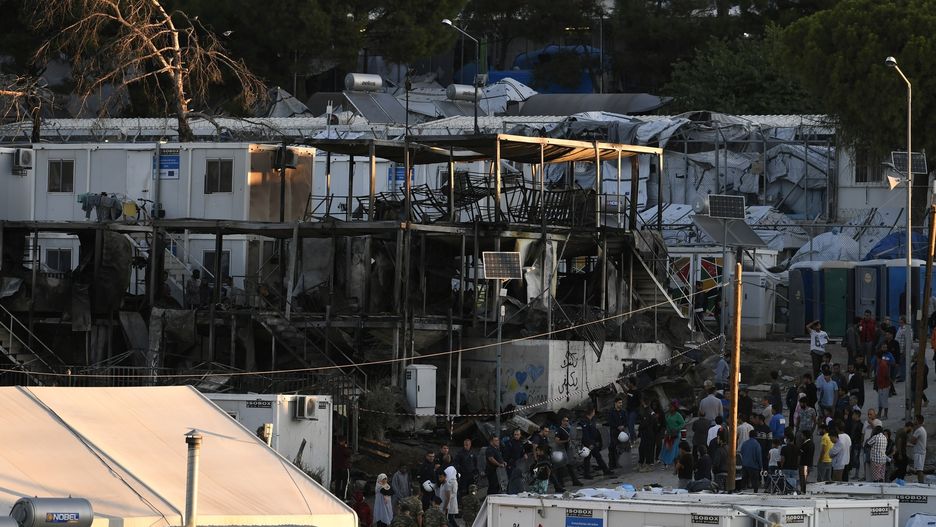 Pożar w obozie dla uchodźców na greckiej wyspie Lesbos. 