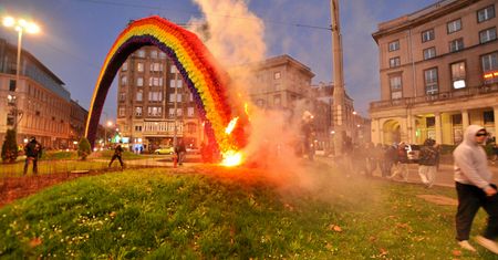 Na tej samej podstawie co TVN, wcześniej karano TV Trwam. "To głupota"