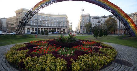 Światowe media o tęczy na placu Zbawiciela. "Niezniszczalna"