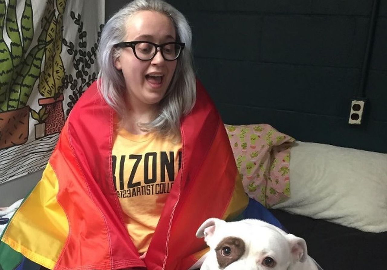 Ujawniła, że jest biseksualna. Reakcja jej ojca porusza do łez