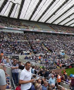 Właściciel Newcastle United przegrał konkurs picia z Polakiem. Sąd wydał wyrok warty 15 mln funtów